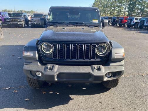 Black Clearcoat 2026 Jeep Wrangler Sport