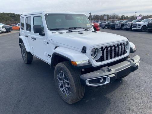 Bright White Clearcoat 2026 Jeep Wrangler Sahara