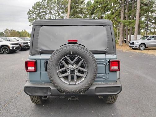 Anvil Clearcoat 2026 Jeep Wrangler Sport