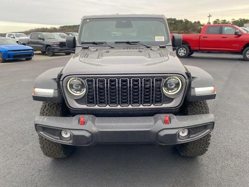 Granite Crystal Clearcoat Metallic 2026 Jeep Wrangler Rubicon