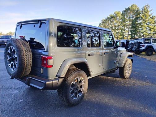 Anvil Clearcoat 2026 Jeep Wrangler Sahara