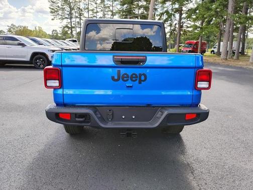 2025 Jeep Gladiator Sport