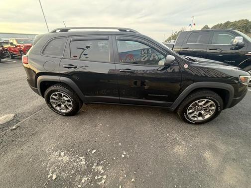2021 Jeep Cherokee Trailhawk