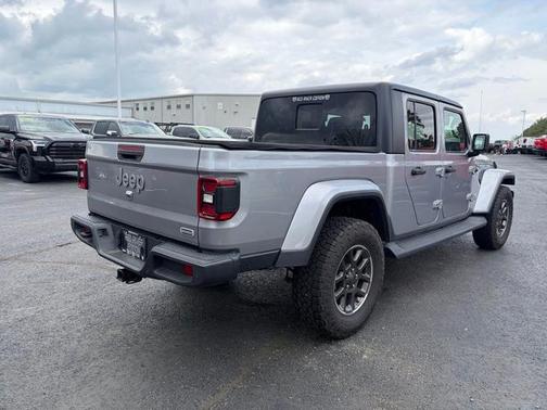 Billet Silver Metallic Clearcoat 2020 Jeep Gladiator Overland