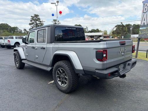 Billet Silver Metallic Clearcoat 2020 Jeep Gladiator Overland