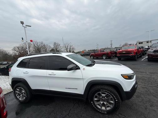 2021 Jeep Cherokee Trailhawk
