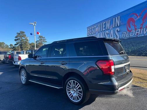 2023 Ford Expedition XLT