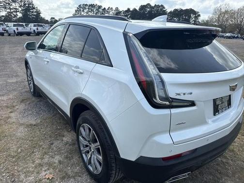 Crystal White Tri-Coat 2020 Cadillac XT4 Sport