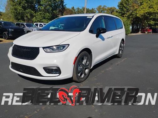 Bright White Clearcoat 2026 Chrysler Pacifica Select