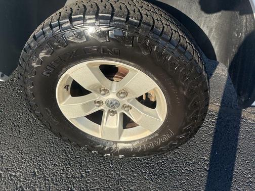 Bright White Clearcoat 2019 RAM 1500 Classic Tradesman