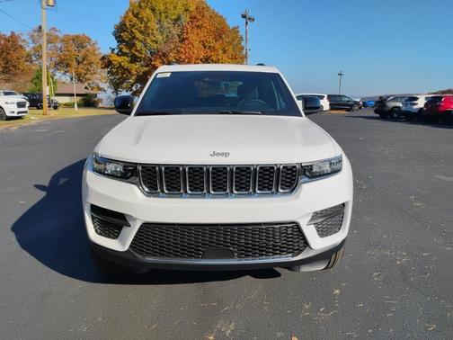 2025 Jeep Grand Cherokee Laredo X