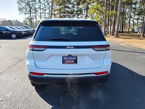 2025 Jeep Grand Cherokee Laredo X