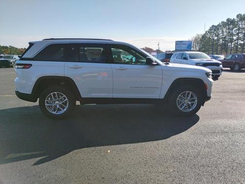 2025 Jeep Grand Cherokee Laredo X