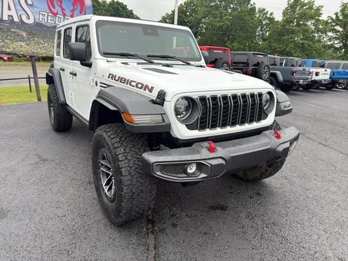 Bright White Clearcoat 2025 Jeep Wrangler Rubicon