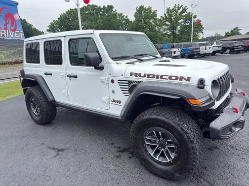 Bright White Clearcoat 2025 Jeep Wrangler Rubicon