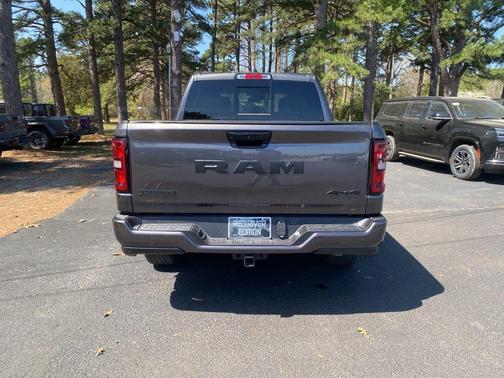 Granite Crystal Clearcoat Metallic 2026 RAM 1500 Big Horn/Lone Star