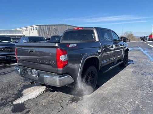 2018 Toyota Tundra SR5