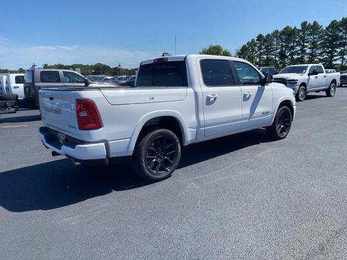 Bright White Clearcoat 2026 RAM 1500 Laramie