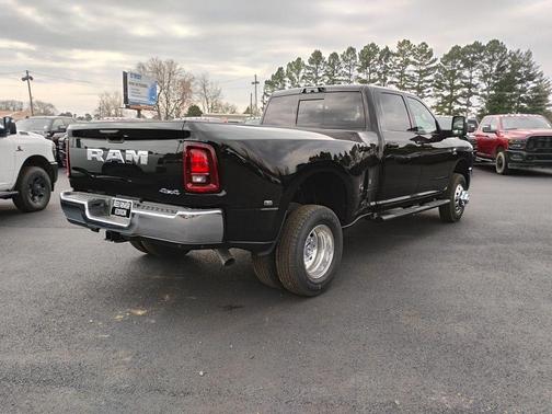 Diamond Black 2026 RAM 3500 Tradesman