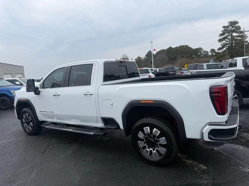 2025 GMC Sierra 2500 Denali