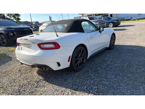 White 2018 FIAT 124 Spider Abarth