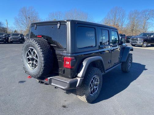 Black Clearcoat 2026 Jeep Wrangler Rubicon