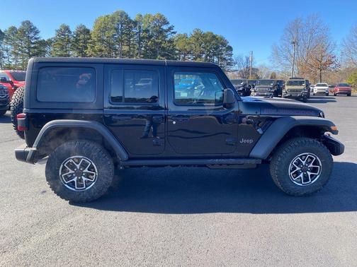 Black Clearcoat 2026 Jeep Wrangler Rubicon
