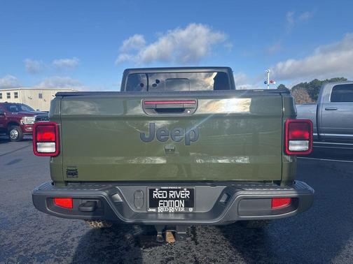 2023 Jeep Gladiator Sport