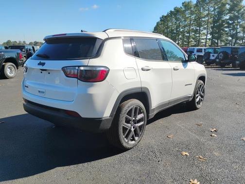 2026 Jeep Compass Latitude