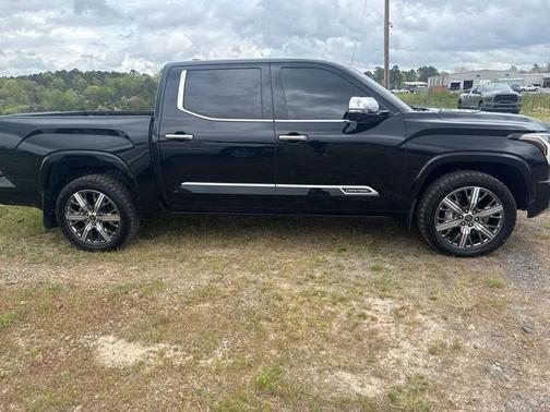 2023 Toyota Tundra Hybrid Capstone