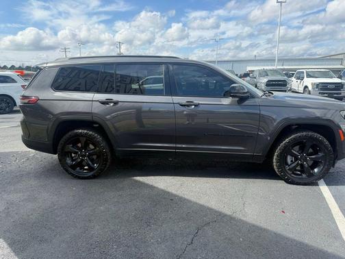 2024 Jeep Grand Cherokee L Laredo