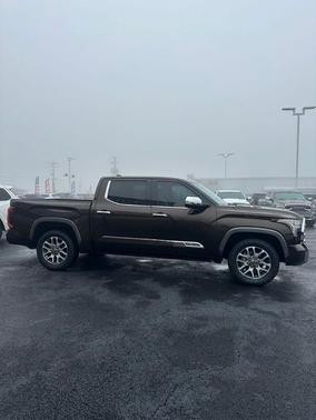 2023 Toyota Tundra Hybrid 1794 Edition