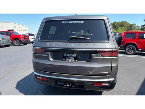 Metallic 2022 Jeep Wagoneer Series III