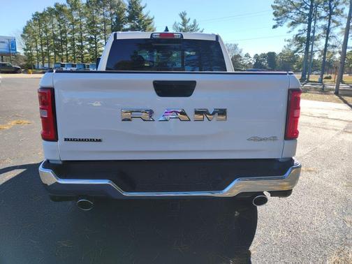 Bright White Clearcoat 2026 RAM 1500 Big Horn