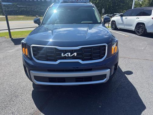 Midnight Black 2024 Kia Telluride S