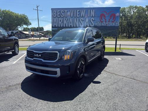 Midnight Black 2024 Kia Telluride S