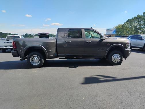 2026 RAM 3500 Limited