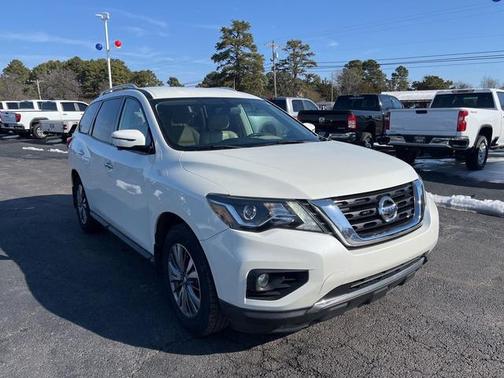 2019 Nissan Pathfinder SL