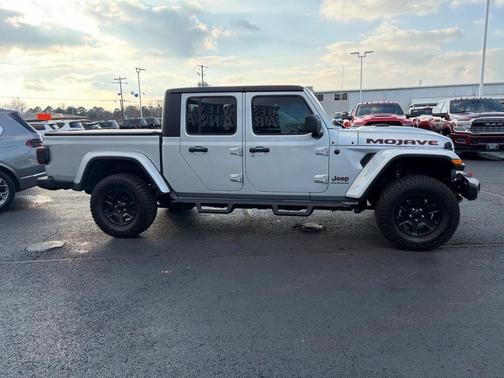 2023 Jeep Gladiator Mojave