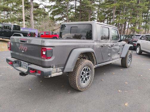Granite Crystal Clearcoat Metallic 2026 Jeep Gladiator Rubicon