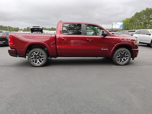 Delmonico Red Pearlcoat 2026 RAM 1500 Laramie