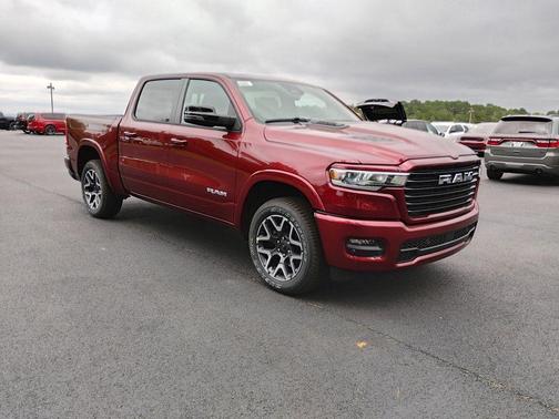 Delmonico Red Pearlcoat 2026 RAM 1500 Laramie