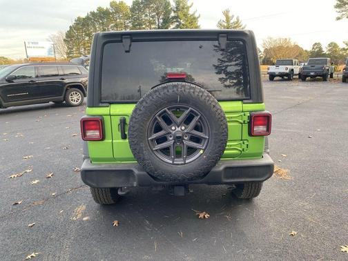 Mojito! Clearcoat 2026 Jeep Wrangler Sport