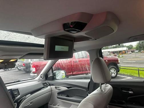 2022 Honda Pilot Touring 7-Passenger