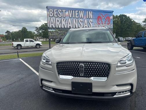 Ceramic Pearl Metallic 2020 Lincoln Aviator Reserve AWD