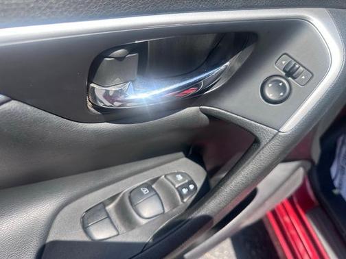 2016 Nissan Altima 2.5 SR