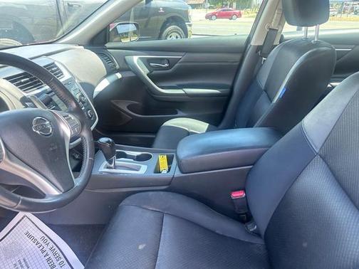2016 Nissan Altima 2.5 SR
