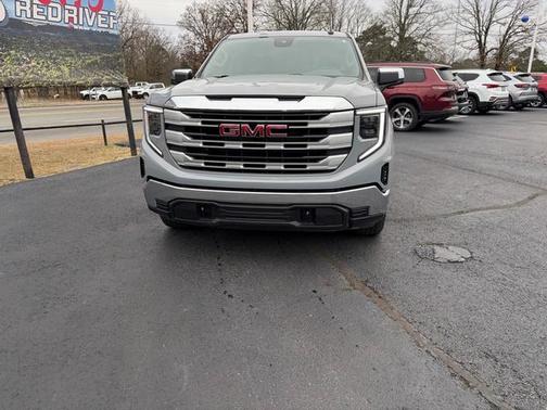 2024 GMC Sierra 1500 SLE