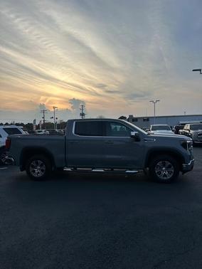 2024 GMC Sierra 1500 SLE