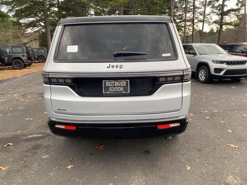 2026 Jeep Grand Wagoneer 